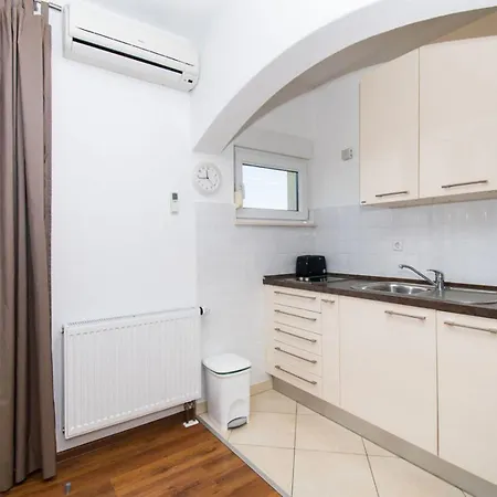 Apartment Kendes *