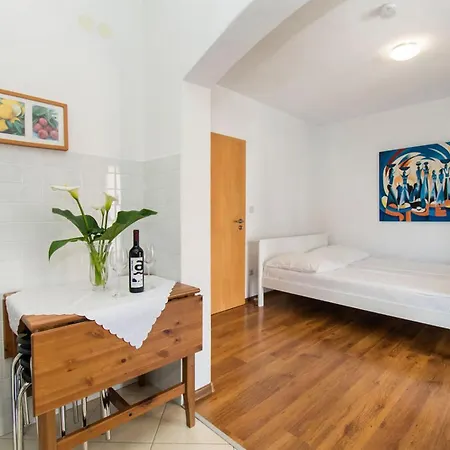 Apartment Kendes *