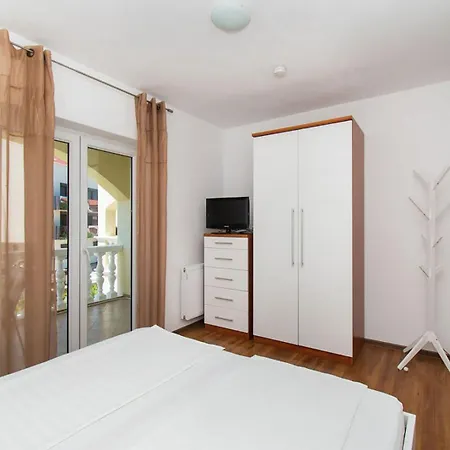 Apartment Kendes *